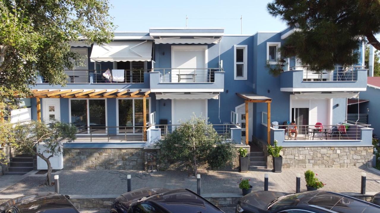 Isalos Suites Néa Péramos Εξωτερικό φωτογραφία