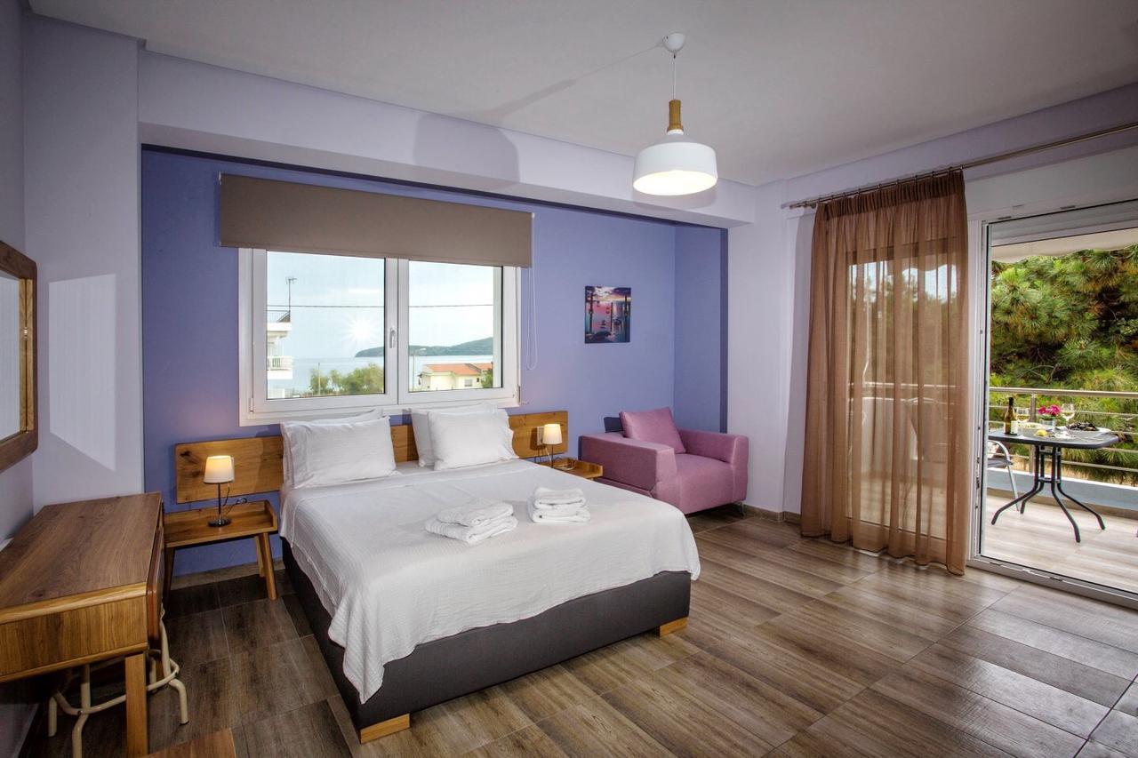 Isalos Suites Néa Péramos Εξωτερικό φωτογραφία