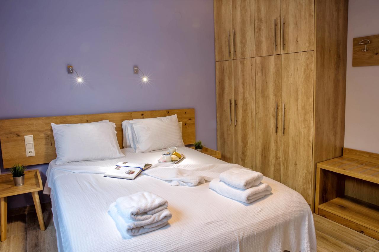 Isalos Suites Néa Péramos Εξωτερικό φωτογραφία