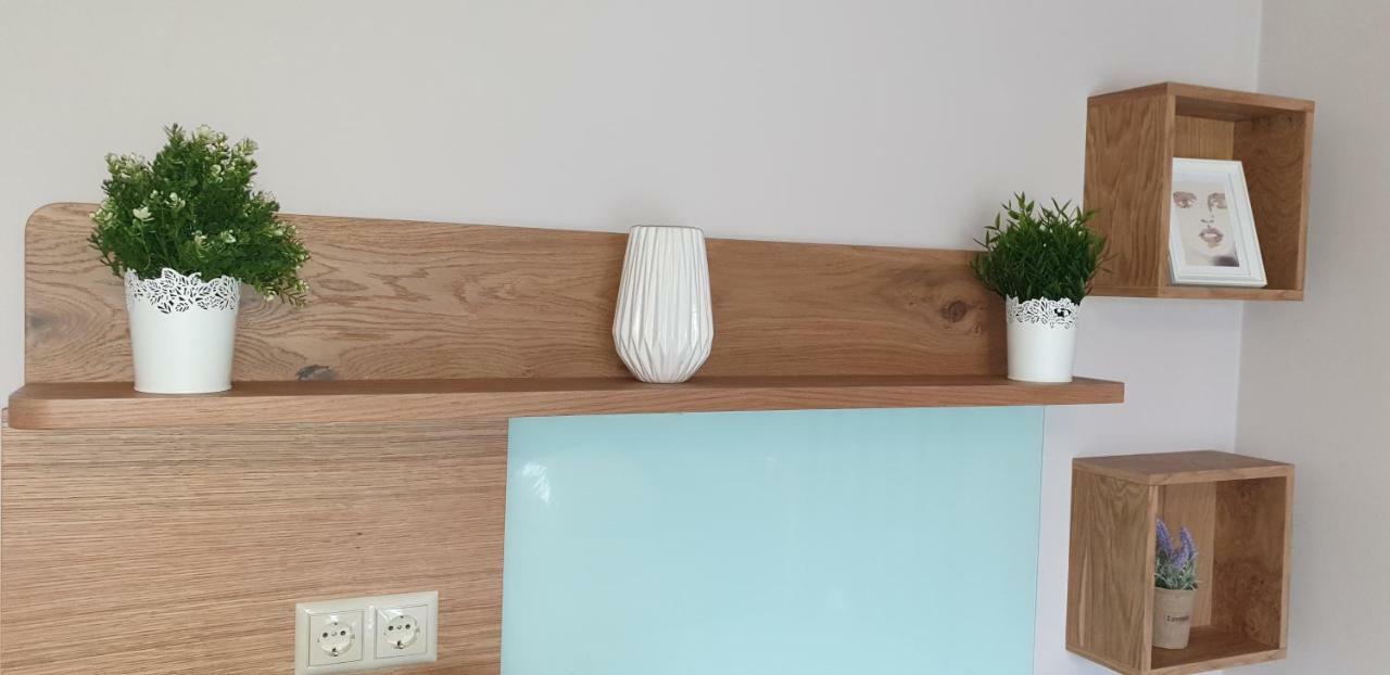 Isalos Suites Néa Péramos Εξωτερικό φωτογραφία